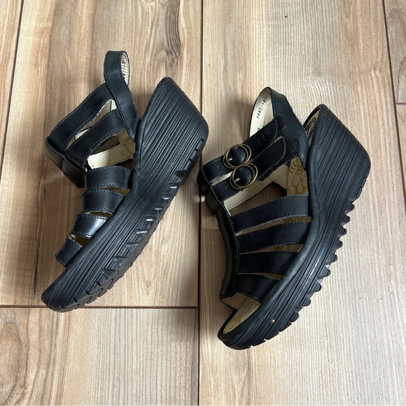 Fly London Leather Sandals - Picture 9 of 9